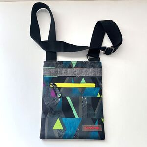 Dakine Jive Womens Shoulder Bag Blue Yellow Purple Geometric Triangles Adj Strap